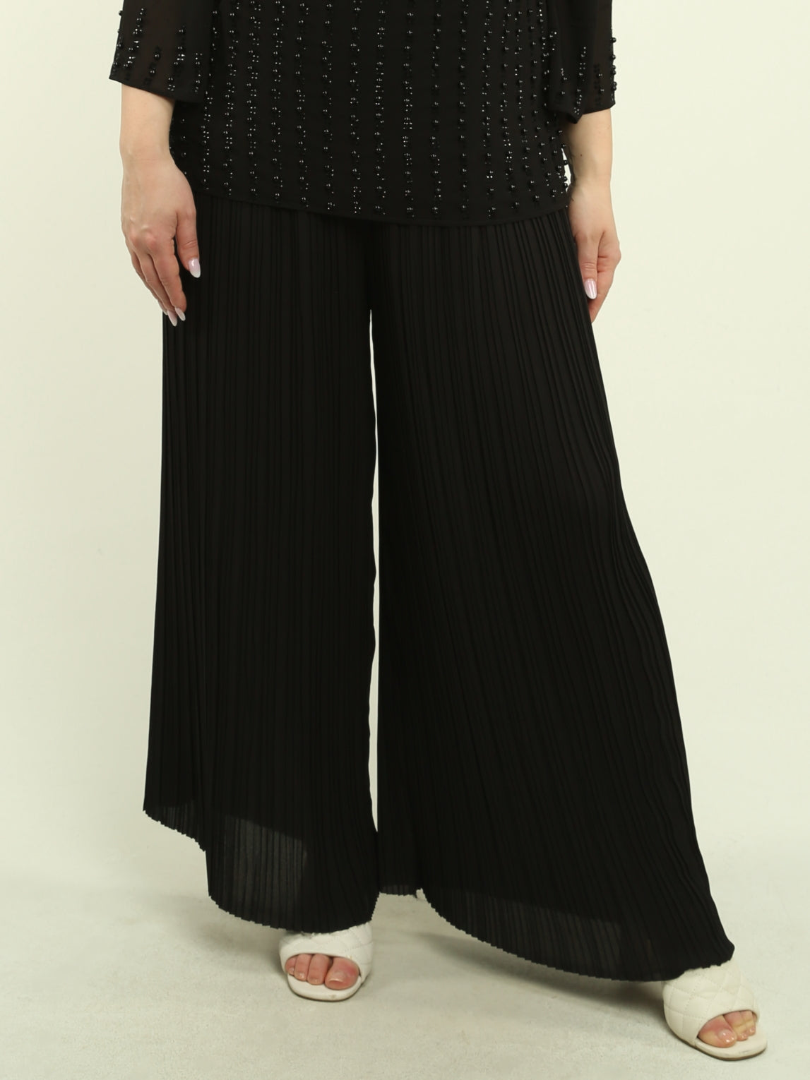 Solid Pleated Palazzo Pants